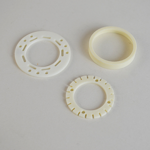पेशेवर 95% एल्युमिना व्हाइट रिंग सिरेमिक 99.6% al2o3 एल्युमिना सिरेमिक - Product Image 1