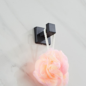 Toallero Saint Ruijia Serie 440 Negro, Capacidad de Carga de 5 Kg, Uso en Baño - Product Image 3