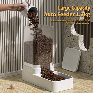Comedero Automático para Mascotas de Gran Capacidad, Moderno, de Plástico, con Doble Tazón, Dispensador de Agua y Comida para Perros y Gatos, Contenedor de Almacenamiento Sólido, para Uso en Interiores - Product Image 4