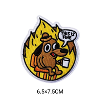 Patch brodé éco-responsable pour chien, à thermocoller, avec auto-agrippant, motif dessin animé - This Is Fine Dog