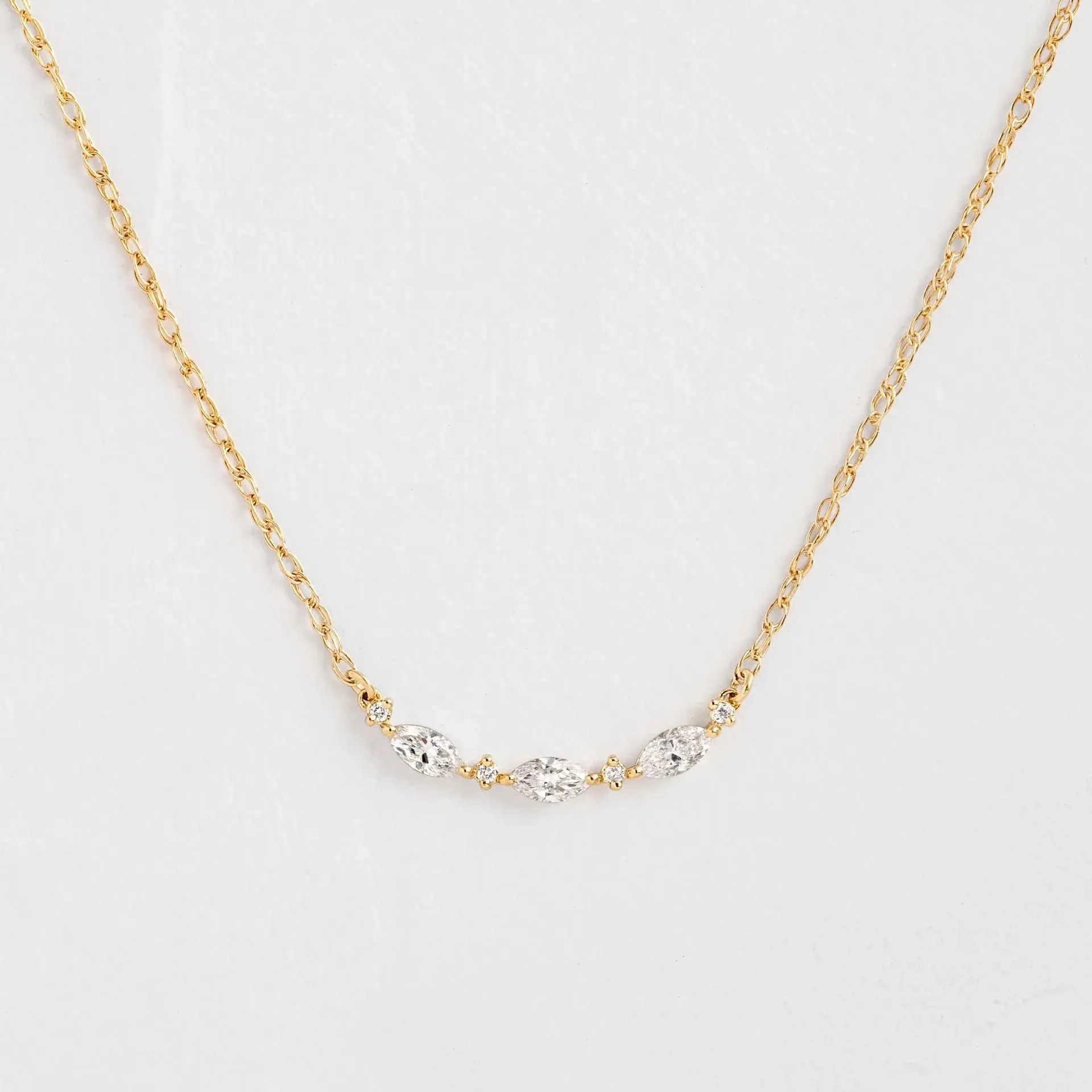 Colar de prata esterlina 925 Marquise com diamantes redondo pequeno significativo feito a mão