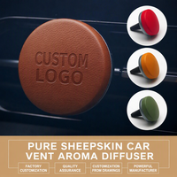 Diffuseur d'air de voiture en alliage de zinc et cuir d'agneau de luxe, emballage en boîte cadeau, parfum de voiture sans alcool, logo personnalisé pour cadeau de vacances