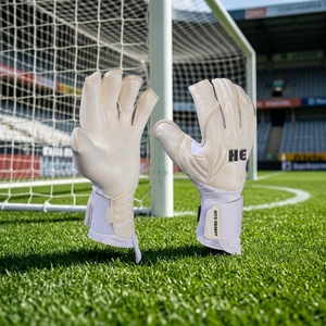 Guantes de Portero de Fútbol Blancos de Alta Calidad con Diseño Personalizado, Corte Negativo, Látex de Goma, Látex Alemán de 4 mm - Product Image 2