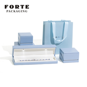 Caja de Joyería de Lujo Cuadrada FORTE con Inserto de Terciopelo para Anillo, Brazalete, Collar, Anillo de Dedo - Product Image 3