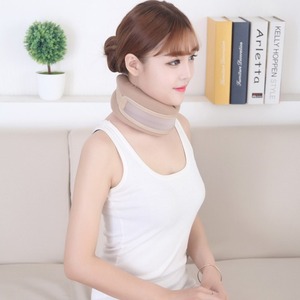 Soporte para el cuello, collarín de esponja transpirable ajustable para alivio de la columna cervical, tamaño unisex SML - Product Image 1