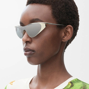 2025 Triangular Cat-Eye Large <b>Frame</b> Sunglasses UV400 High-End Sunshade Hip-Hop European American Fashion New Style Sun Shades - Product Image 2
