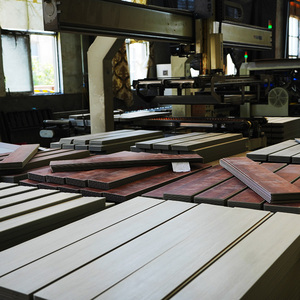 <span class=keywords><strong>Plancher</strong></span> SPC à livraison rapide 4mm 5mm 6mm – Dalles vinyle en stock avec système d'assemblage pour projets urgents - Product Image 5