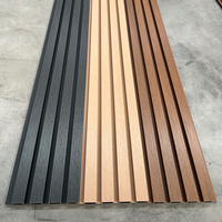 Revêtement mural WPC co-extrudé à livraison rapide, panneau rainuré composite bois-plastique extérieur, imperméable, décor bois texturé