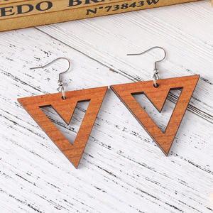 Pendientes de madera Empalme geométrico Colgante triangular circular Pendientes de doble cara para mujer Uionen 1151 - Product Image 3