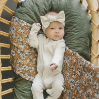Literie de berceau de haute qualité taille personnalisée couverture matelassée pour bébé en bambou couverture tricotée pour bébé chaude et épaissie