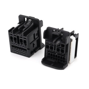 Wadah Konektor Persegi Panjang 29-Posisi Hitam Bebas Menggantung dengan <span class=keywords><strong>CPA</strong></span> Grendel RoHS-Compliant untuk Elektronik Otomotif - Product Image 1
