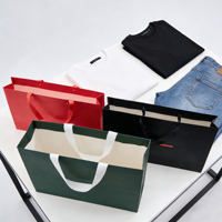 Sac cadeau en papier blanc de qualité supérieure, durable, réutilisable, écologique, avec logo personnalisé, pour les magasins de chaussures et de vêtements, avec poignée en ruban, vente en gros