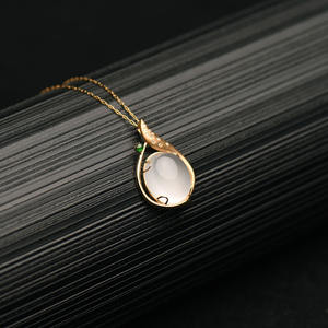Qingyabailu Feicui, Diseño de Diamante de Cristal Natural, Material de Jade de Grado Hielo en Oro K, Estilo Clásico para Aniversario, Regalo para Terceros - Product Image 2