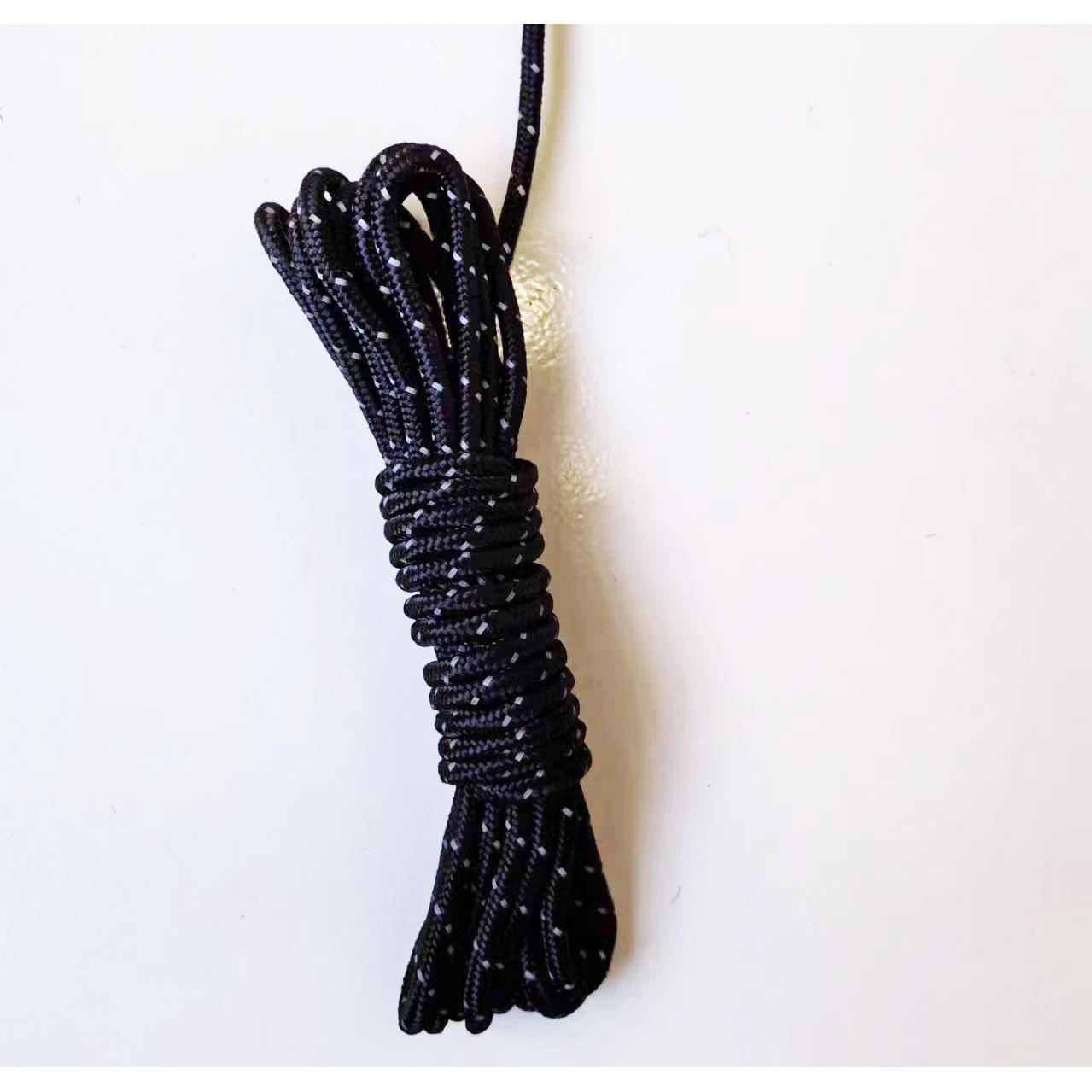 ตาสองชั้นสีแดง