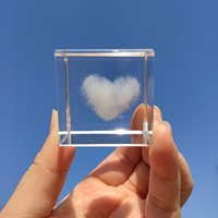 Cube en cristal gravé en 3D personnalisé en usine, logo photo, cadeau de Noël, cube en cristal avec lumière LED