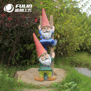 Sculpture de gnome en résine grandeur nature amusante, représentant deux nains elfes grimpant sur une échelle, figurine pour la décoration extérieure de jardin, cour, pelouse, parc, centre commercial - Product Image 1