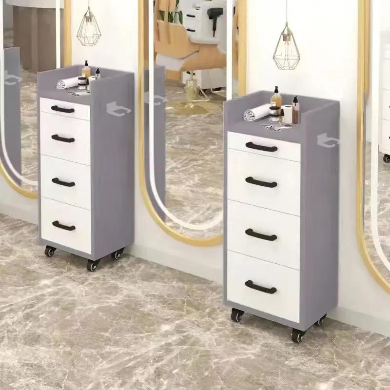 สีขาวและสีเทา