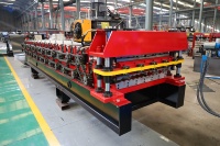 Techo de doble capa Azulejo esmaltado Corrugado Trapezoidal IBR Tr4 Tr5 Hoja de metal Panel de techo Máquina formadora de rollos Roll Former
