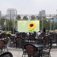 Gabinete de Pantalla LED P10 para Exteriores con Estructura de Truss, Resistente al Agua IP65, Resolución 8K, Instalación sin Interrupciones, Paso de Píxeles de 10 mm