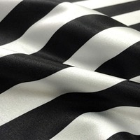 Nappes de table modernes et élégantes 100% polyester, noires et blanches, à rayures rondes et rectangulaires, pour fêtes, mariages, décorations de Noël