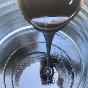 Asphalt <b>Bitumen</b> 60/70 Pen Grade Bulk <b>Bitumen</b> for Road Construction Manufacturer Supplier - Product Image 1