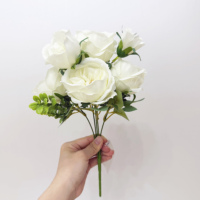 Künstliche Blumen Mehrfarbige Austin-Rosen-Sträuße mit Grünzeug Großhandel für Hochzeits-Blumenarrangements Weihnachtsparty-Dekoration