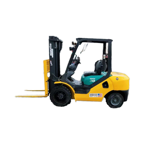 3ton Komatsu 30 Ton Mini Gebruikte Dieselheftruck 4-wielige Handaangedreven Pomp Motor Tandwiellagermotor Goedkope Prijs Vorkheftruck - Product Image 2
