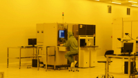 Modul Penguat Daya GaN MMIC JZ Chip 0.8-6 GHz, Gain 28.5dB, 28V QF164 SMT untuk Komunikasi Nirkabel Radar