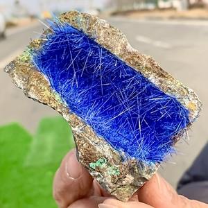 CrystalHola 50-200g Azurita Cruda, Piedra Curativa, Espécimen de Cristal, Cuarzo Azul, Minerales con Reflejos Azules Brillantes, Clúster de Espécimen Hecho a Mano - Product Image 2