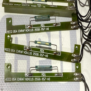 Nuevo y Original ENRAF NONIUS 854 ATG XPU XPU1 2558057 1 Pieza para PLC - Product Image 1