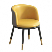 Chaise de salle à manger moderne et minimaliste OEM avec dossier en cuir PU, chaise de dîner stable et design durable, style luxe léger