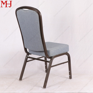 Cadeira de Banquete Empilhável Portátil de Grau Comercial com Encosto Curvo para Hotel, Salão de Conferências e Sala de Estar - Product Image 4