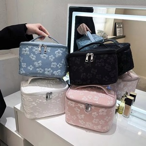 Bolsa de Maquillaje Nueva de Fábrica BSCI, Bolsa de Almacenamiento Doméstica de Gran Capacidad, Bolsa de Aseo Portátil con Diseño Floral - Product Image 3