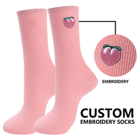 Chaussettes de sport personnalisées OEM à faible MOQ avec logo et motif, chaussettes athlétiques en gros, chaussettes de sport en coton pour hommes avec logo personnalisé
