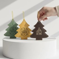 Personalisierte Gravierbare Kunstleder-Weihnachtsbaumanhänger mit Individueller Gravur von Familiennamen oder Initialen