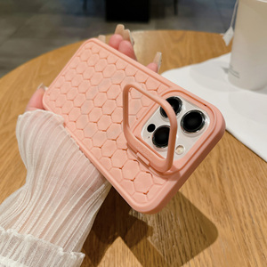 เคสตั้งเลนส์สำหรับ <span class=keywords><strong>iPhone</strong></span> 15 <span class=keywords><strong>PRO</strong></span> MAX ทรงรังผึ้งระบายความร้อนสำหรับ <span class=keywords><strong>iPhone</strong></span> 14 16 PLUS <span class=keywords><strong>13</strong></span> 12 MINI 11 <span class=keywords><strong>Pro</strong></span> - Product Image 5
