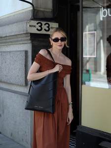 Vestido Midi Elegante Francés para Mujer, Sin Cuello, Manga Corta, Cintura Fruncida, Control de Abdomen, Ajustado, 100% Algodón Liso - Product Image 4