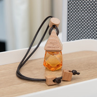 Diffuseur de parfum pour voiture de luxe, bouteille en verre personnalisée de haute qualité avec bouchon en bois, suspension parfumée pour voiture