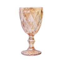 Groothandel vintage gekleurde wijnglazen met reliëf, diamantgeperst glas, drinkglazen voor bruiloften, hotels en restaurants