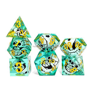 HS DICE Dés du MDN personnalisés <span class=keywords><strong>Squelette</strong></span> vert clair à l'intérieur de la résine Jeu de dés avec bord tranchant Fordungeons et Dragons Jeu de société - Product Image 6