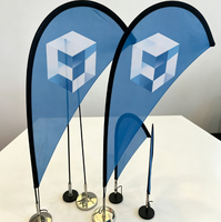 Drapeau de table miniature réglable en tissu en forme de larme pour la publicité et la promotion en intérieur
