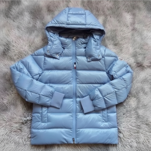 Blouson matelassé vintage en laine personnalisable avec logo brodé, capuche et motif patchwork 3D, service ODM/OEM disponible, taille XS pour l'hiver - Product Image 1