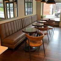 Ensemble de Meubles Commerciaux Haut de Gamme Personnalisés de Luxe pour Restaurant : Banquettes Courbes en Cuir ou Tissu et Table de Salle à Manger