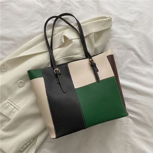 Женская кожаная сумка с логотипом - Product Image 2
