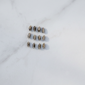 พลอยไพไรต์สีทองธรรมชาติทรงมาร์คีส์ขนาด 4x8 มม. |   หินโลหะขัดเงาคุณภาพสูงสำหรับทำเครื่องประดับ - Product Image 2