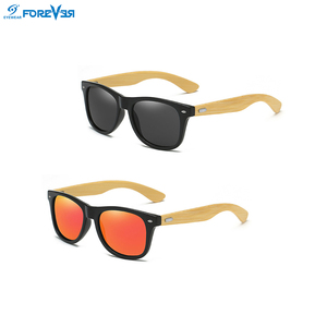 <span class=keywords><strong>Occhiali</strong></span> da <span class=keywords><strong>Sole</strong></span> Classici 100% UV per <span class=keywords><strong>Donna</strong></span> e Uomo, Lenti Polarizzate in Legno di Bambù con Logo Personalizzato - Product Image 5