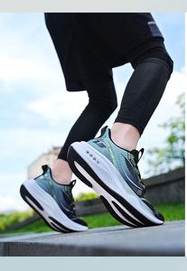 Factory Wholesale New Men's Breathable <strong>Flying</strong> Weaving Sneakers Student Casual Lace-Up <strong>Shoes</strong> for Men <strong>Walking</strong> Style <strong>Shoes</strong> - Product Image 6