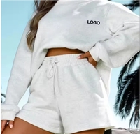 Ensemble deux pièces personnalisable pour femme : crop top et short en coton respirant avec patchs – Collection été