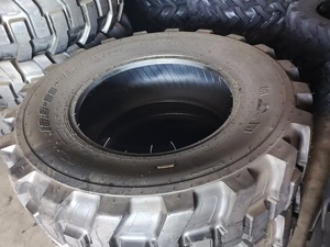 Neumáticos para Camiones de Servicio Pesado, Precio al por Mayor, Neumáticos Radiales con Cámara 16.9-24, Resistentes al Balasto para Uso en Carretera - Product Image 2