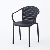 Chaise de salle à manger empilable en plastique moderne pour jardin extérieur, étanche, ergonomique et durable – Vente en gros